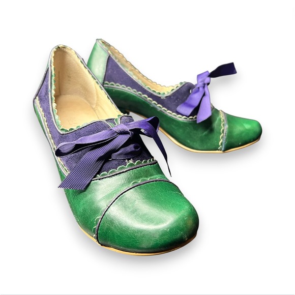 Chelsea Crew Witchy Gothic Green Purple Suede Bow Heels Pumps Womens 38 US 7.5 - Picture 1 of 14